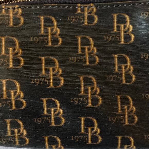 NWOT Dooney and Bourke handbag. - Picture 4 of 4